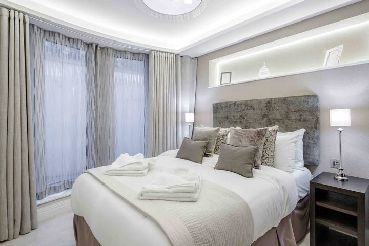 Covent Garden Diamond gallery image 3