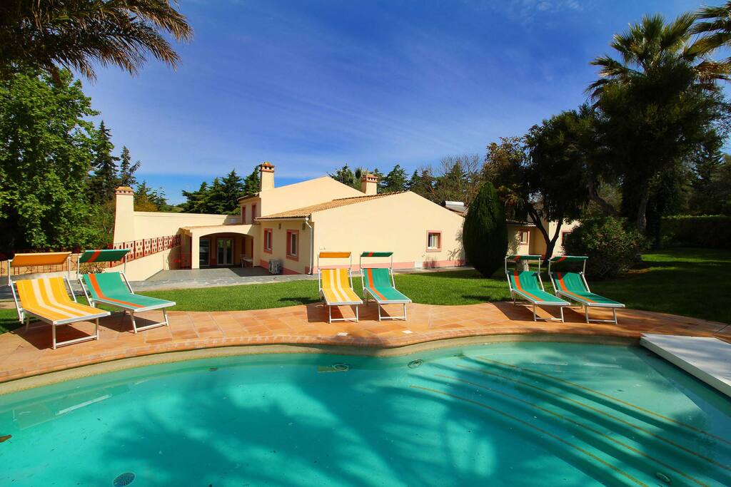 Heated swimming pool