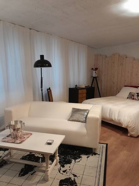 Love Room with Jacuzzi, Massage Chairs