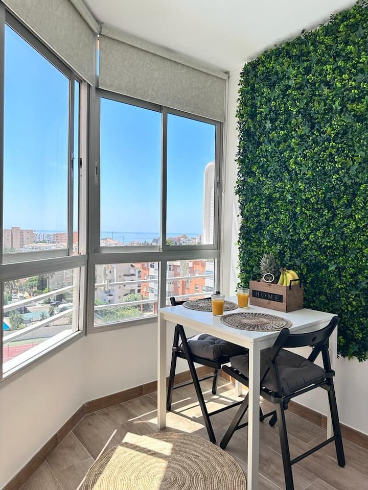 New Stylish Studio With Stunning Pool And Sea View - Torremolinos