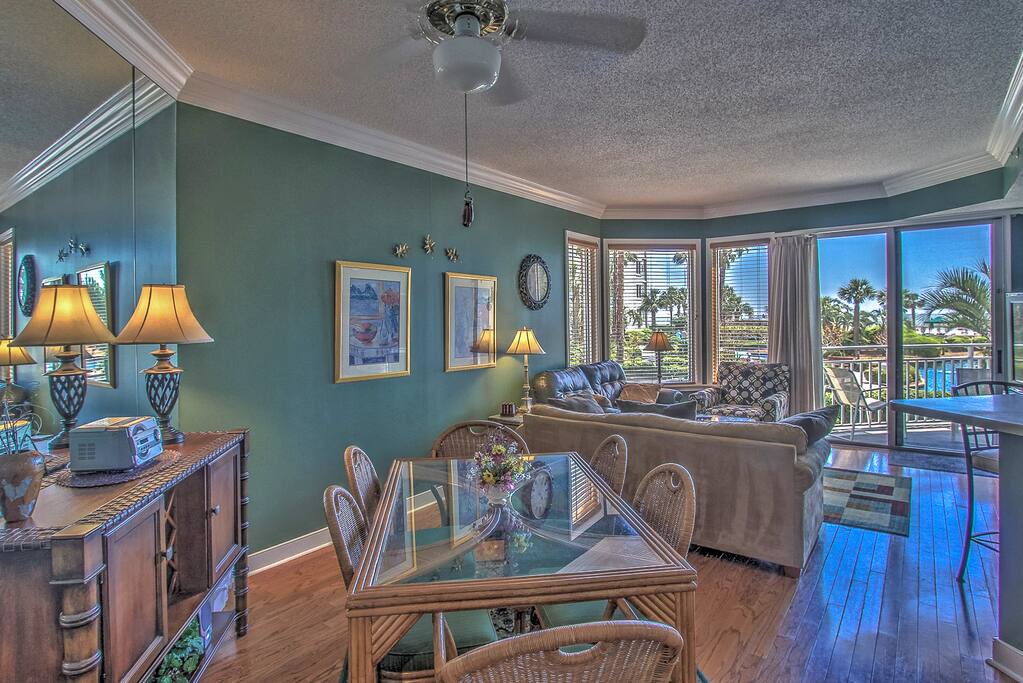 Dining/Living Area
