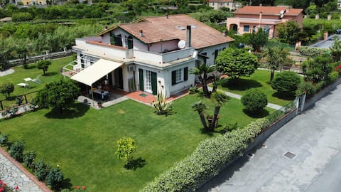 Villa "All'Aquila" a stone's throw from Finalborgo 1152