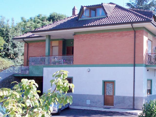 Mini apartment in a completely independent villa