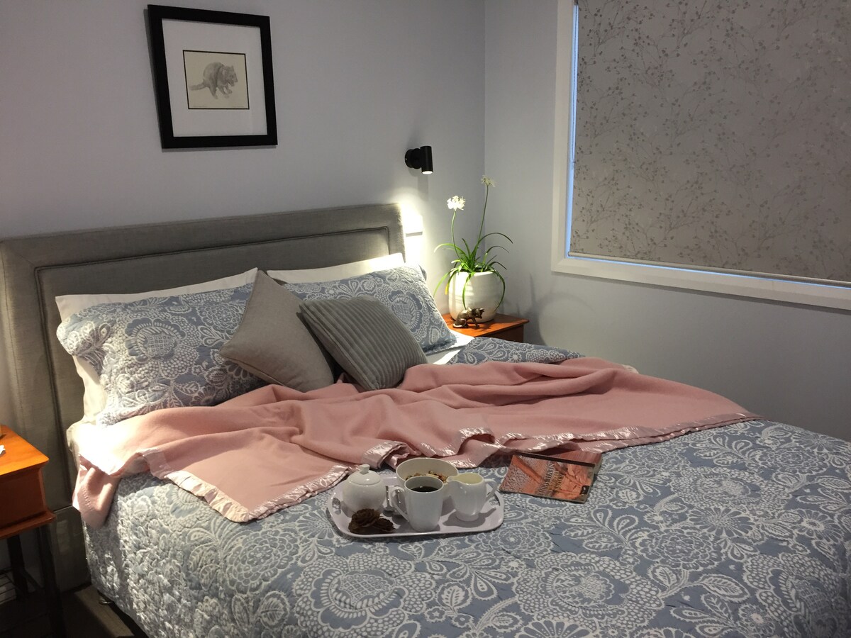 Luxus a pohodlie s manželskou posteľou