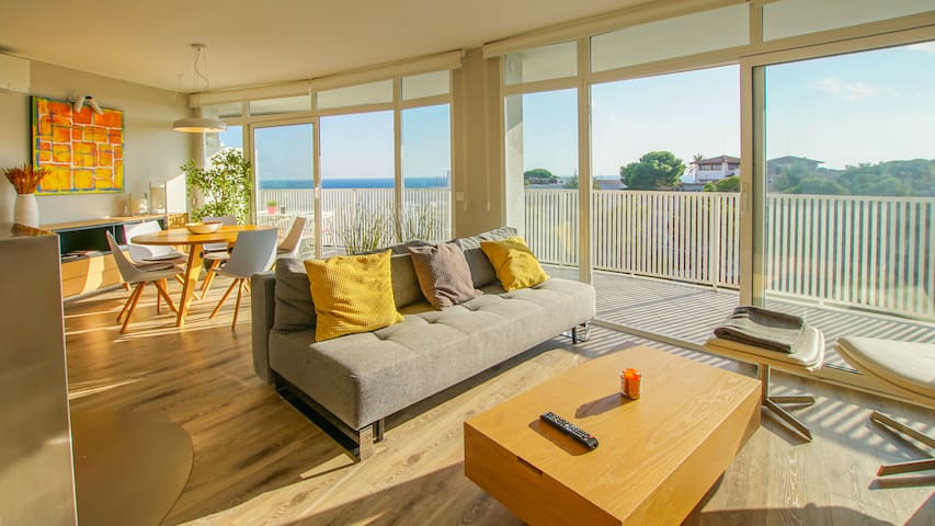 Penthouse Luxury Sun, Pool, Meerblick, strandnah