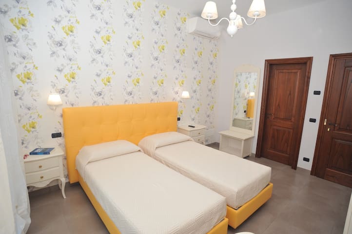 Rent Rooms San Nicola (DE LUXE 1+1)