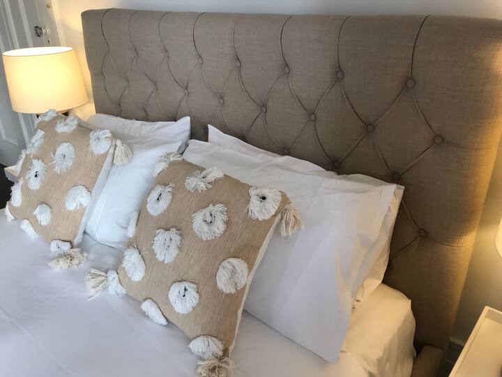 Top 6 Airbnb Vacation Rentals In Darling Point, Australia Trip101