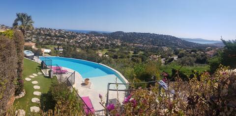 Villa, panoramic view of the Gulf of Saint-Tropez