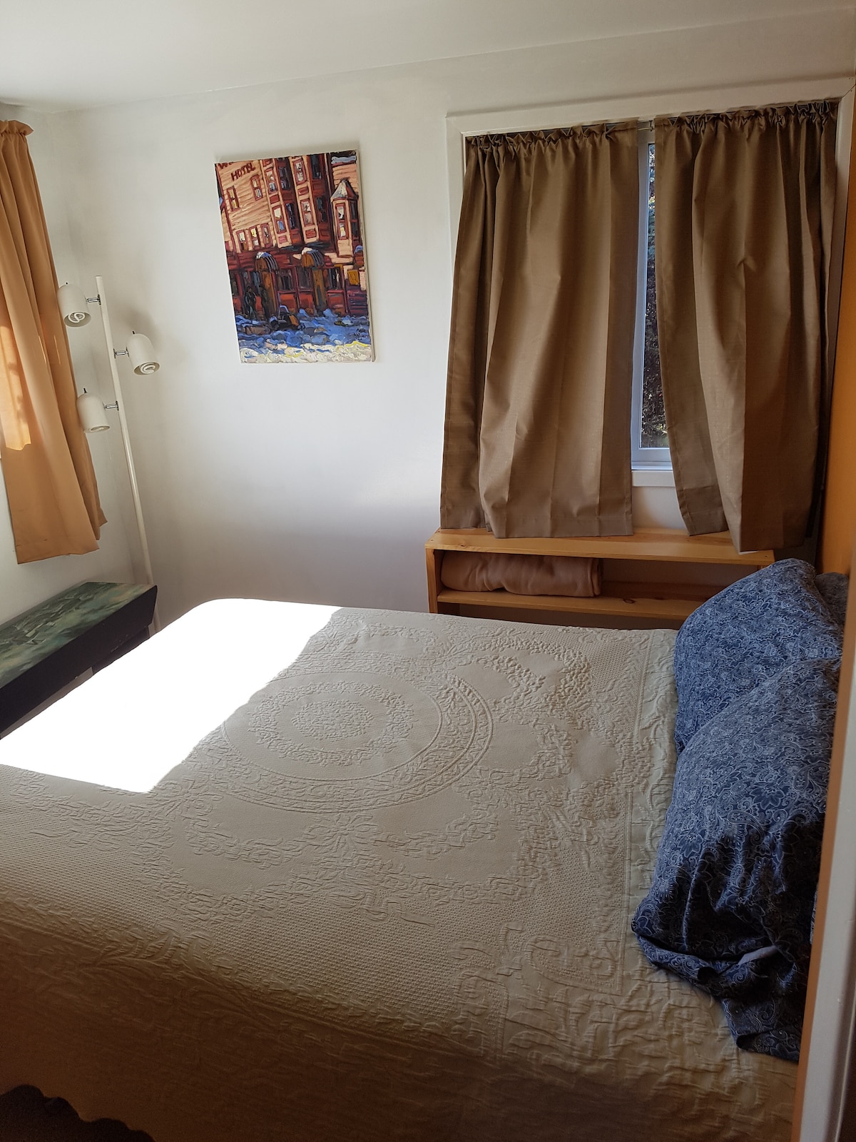 Spálňa s manželskou posteľou Queen 2