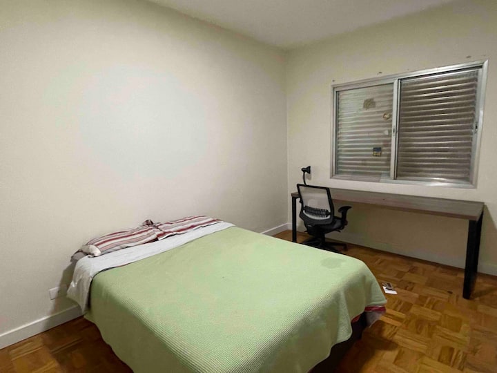 غرفة النوم 2