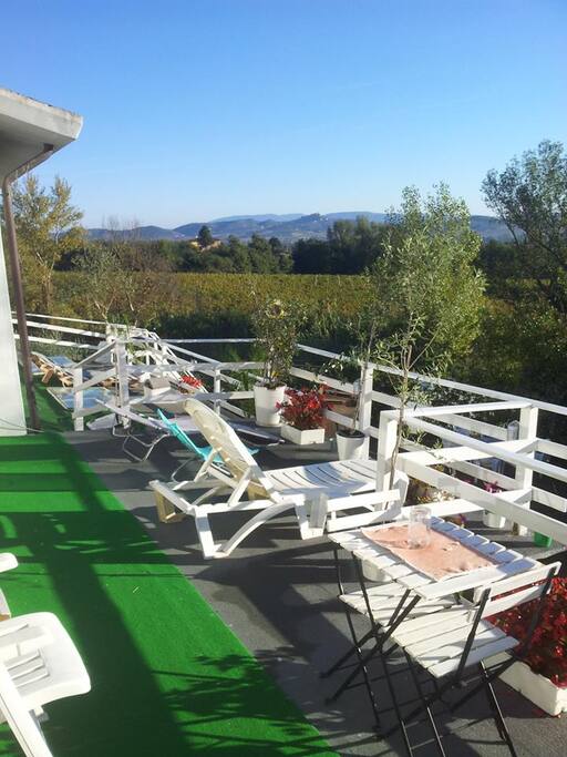 Solarium panoramico su Perugia, Assisi e Monte Subasio