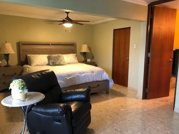 غرفة رئيسية ، سرير بمقاس كينج