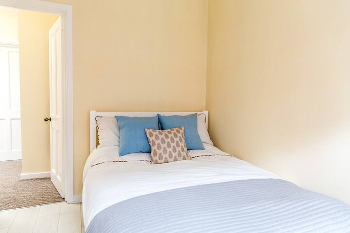 3 Bed Townhouse heart of Westminster gallery image 3