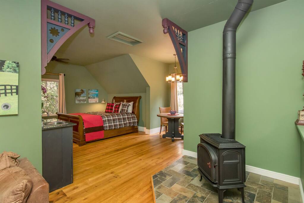 Warm and sophisticated decor