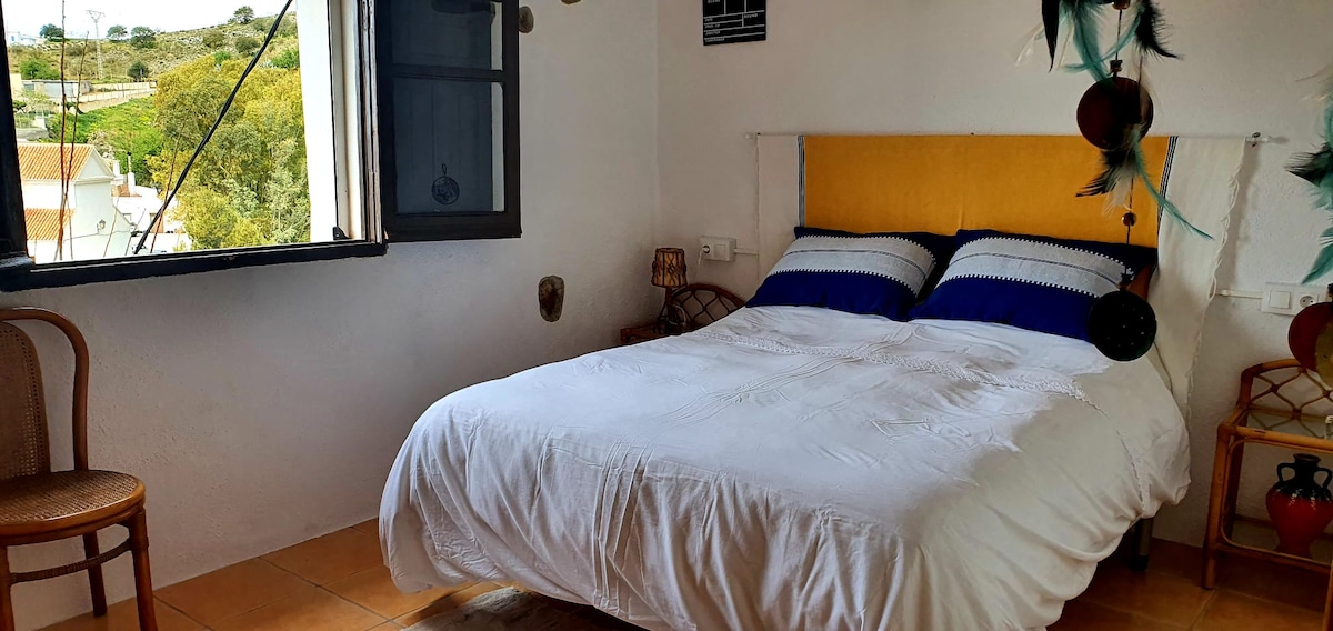 Vtáky budete počuť len ráno v noci psa v diaľke a dúfajme, že žaby budú mať šťastie.