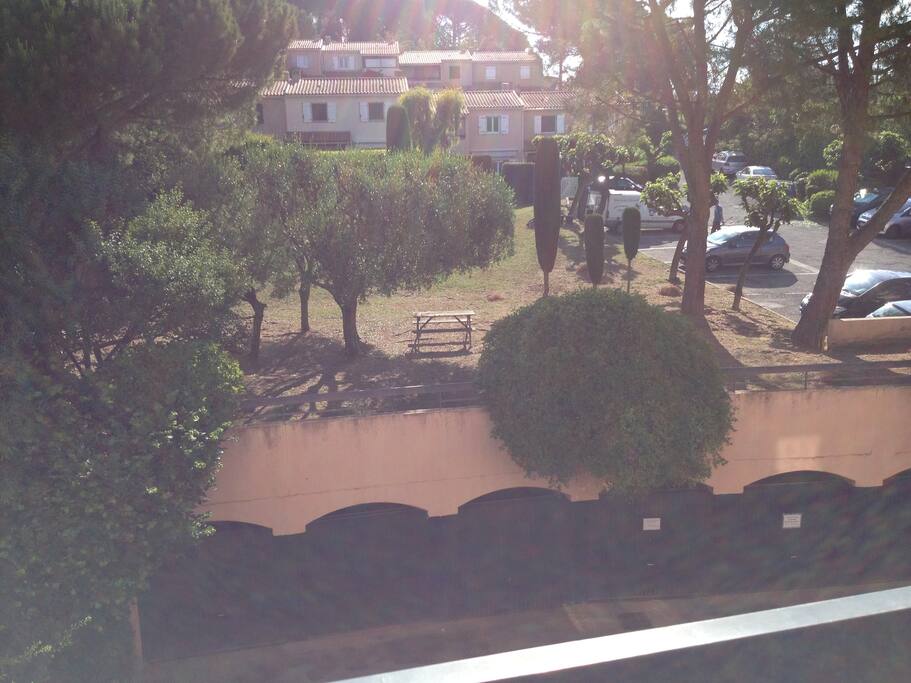vue du balcon de la chambre