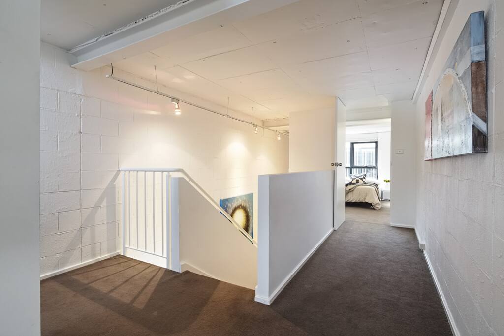 Second level landing