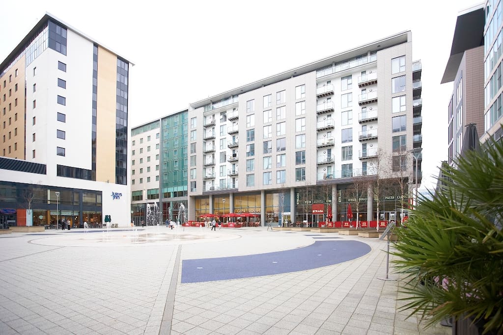 The Hub Plaza