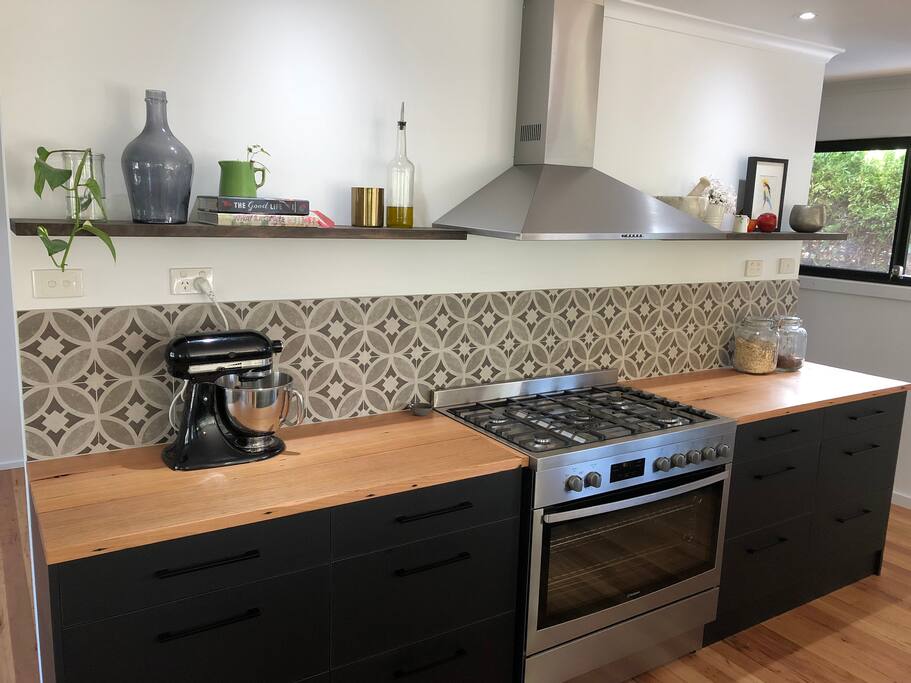 900mm oven and stovetop, high end appliances
