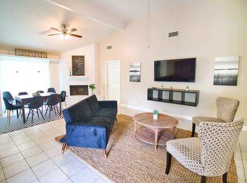 Clean, Spacious, Modern Home | Sleeps 14| Good Loc