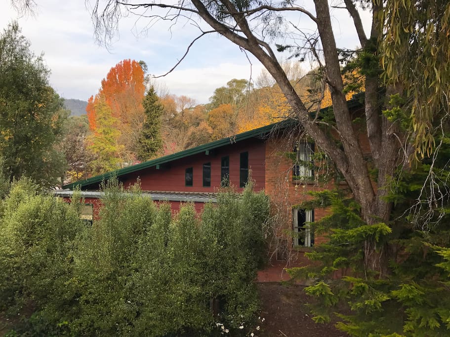 Ski Lodge Charm at the base of Mt Feathertop