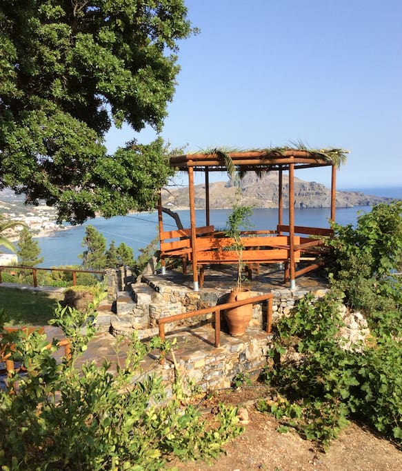Observation point at the garden for endless sea view