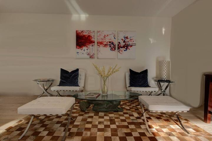 1000sqft Deck!10% OFF PROMO!In doorout door space. gallery image 4