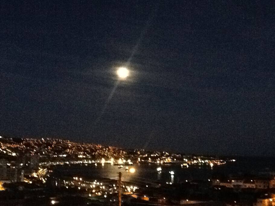 The moon in the Bay