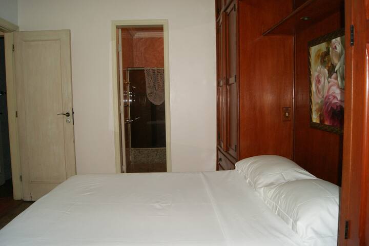 4 Quartos Lado Metrô gallery image 3