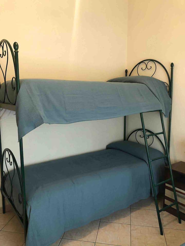 غرفة النوم 2