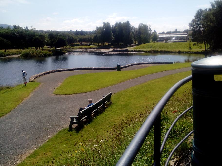 Local fishing lake with walking track and farmers market every Saturday morning.