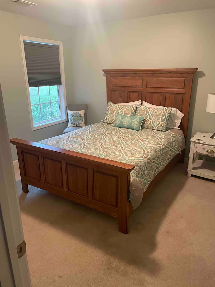 客房2配备标准双人床