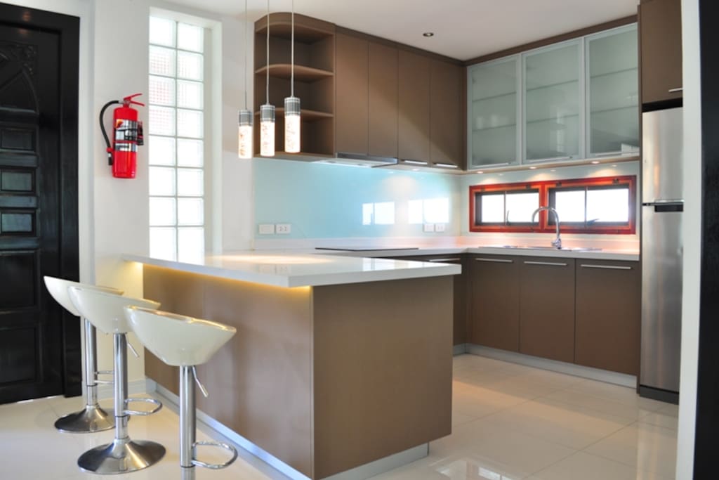 Smart Kitchen with Well-Equipped, Electric Stove, Oven...