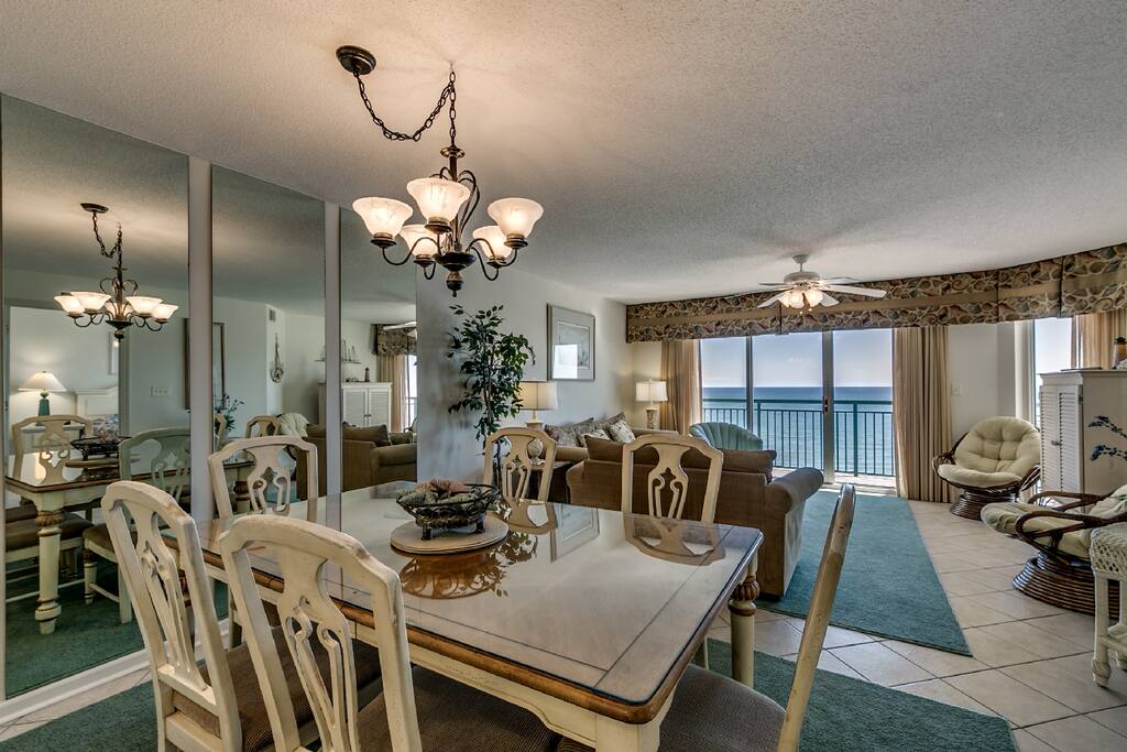 Dining Room,Indoors,Room,Lamp,Chair