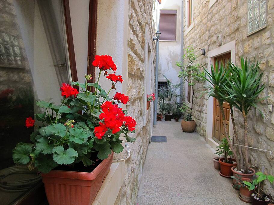 Side street, where the 2nd entrance is