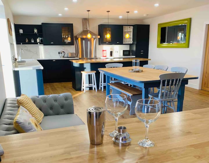 Ayrshire Rural Retreats Nether Newton FarmHouse! Houses for Rent in