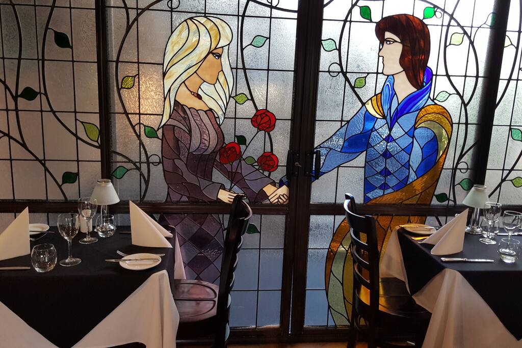 Romeo & Juliet's Restaurant and Bar dining at it's best!!
