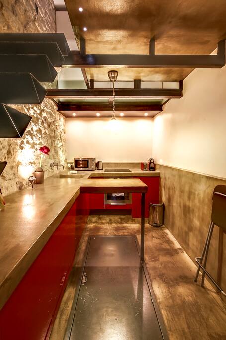The well-designed kitchen & dining area of our studio