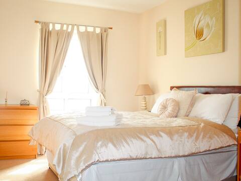 Stunning Seafront Ground Floor Apartment