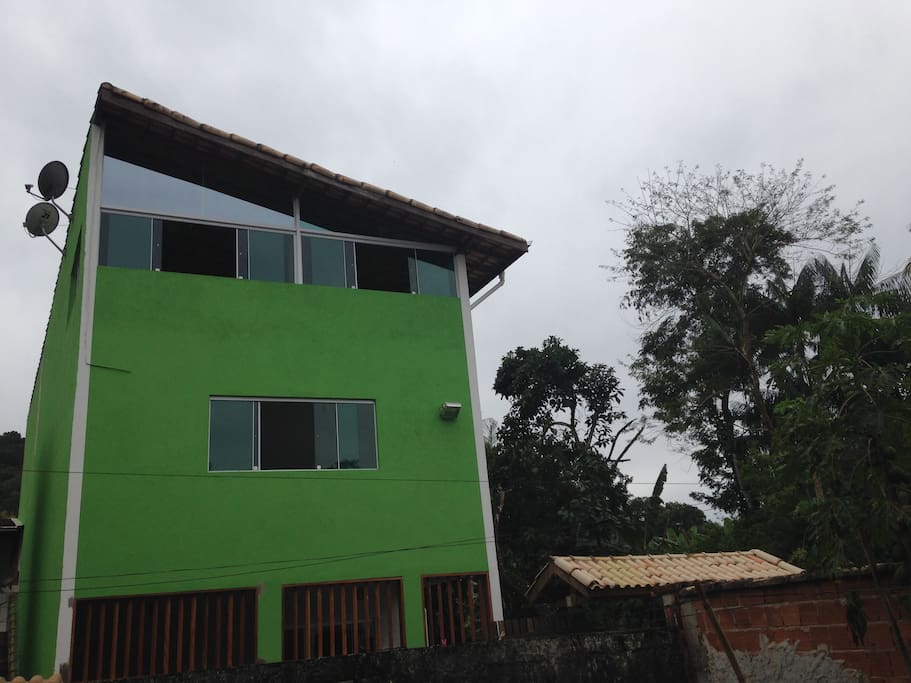 Vista externa lateral da Casa