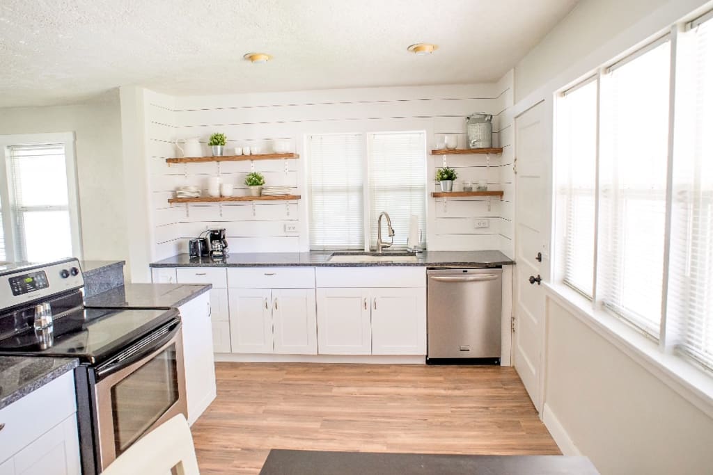 The Stone Cottage Cottages for Rent in Hurricane, Utah, United States