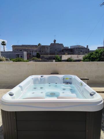 Dimora per 6-8-10 persone con vasca idromassaggio gallery image 3