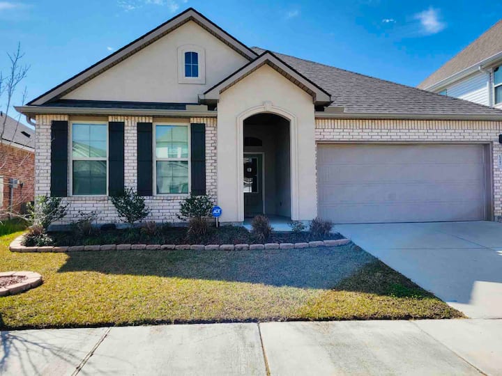 Perfect Family Home with children’s room! Houses for Rent in Baton