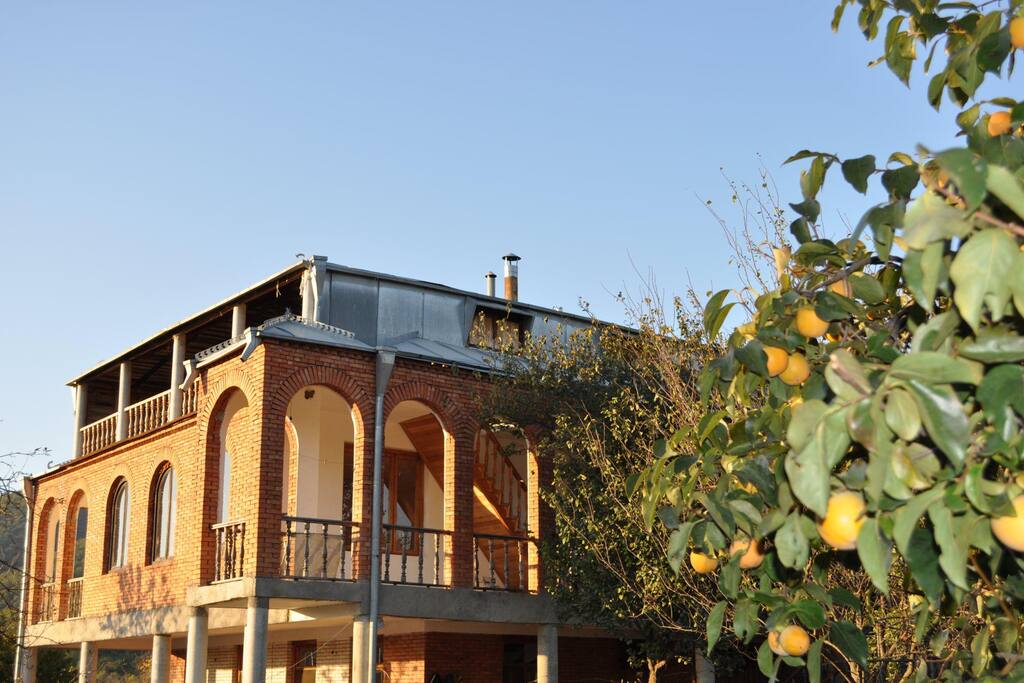 Guest house "Gremi"