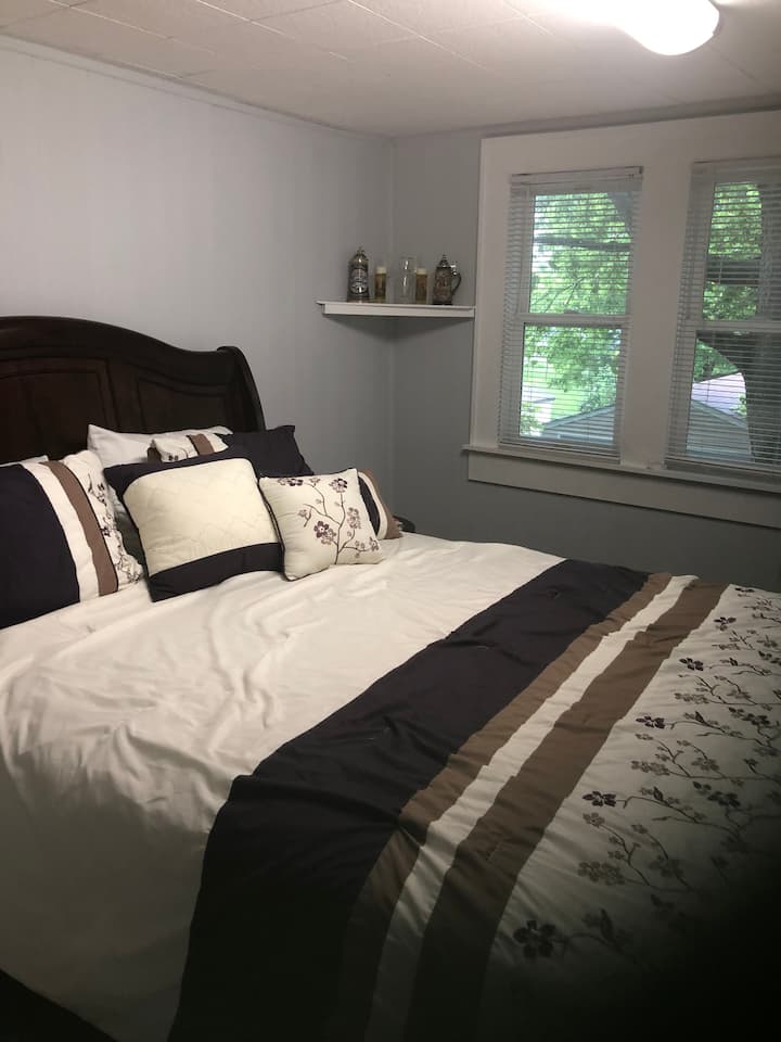Queen size bed