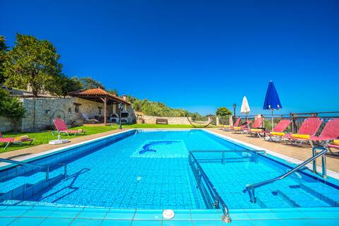Iris Luxury 4BR Villa, Polemarch, Chania