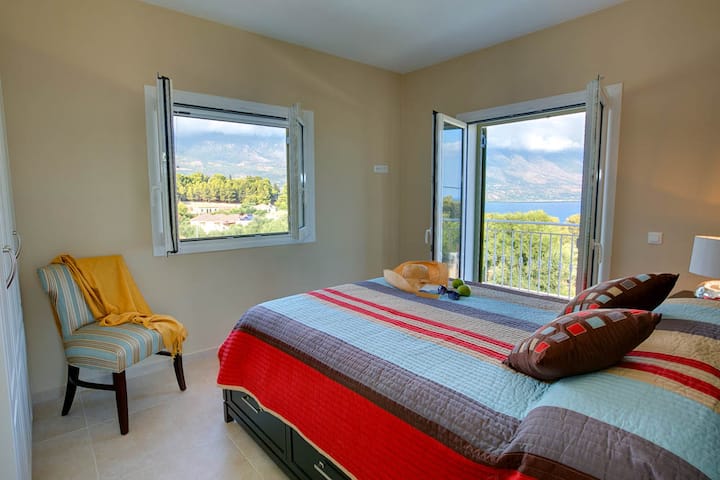 Chumba cha kulala #3 na roshani ya kibinafsi