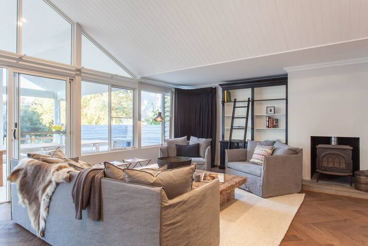 Aquila I Private Properties gallery image 3