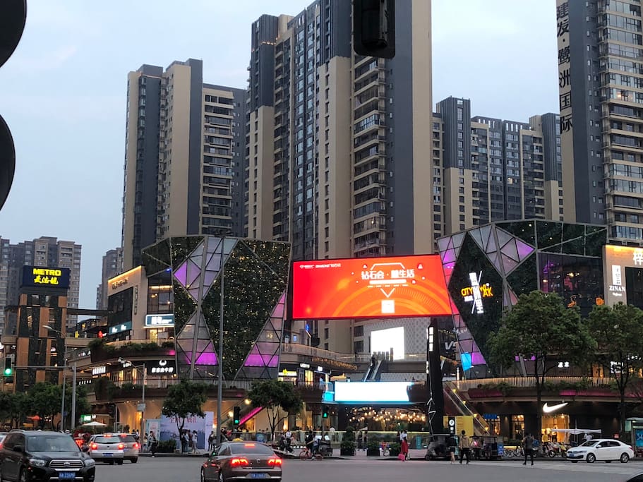 楼下步行3-5分钟商业综合体