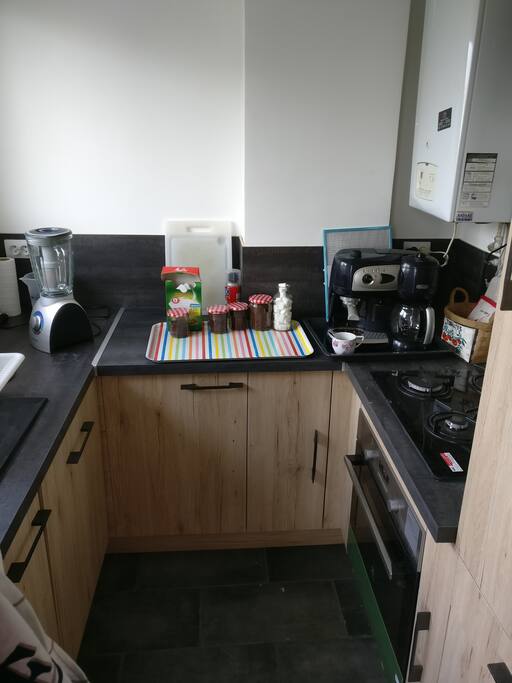 kitchen fully equiped